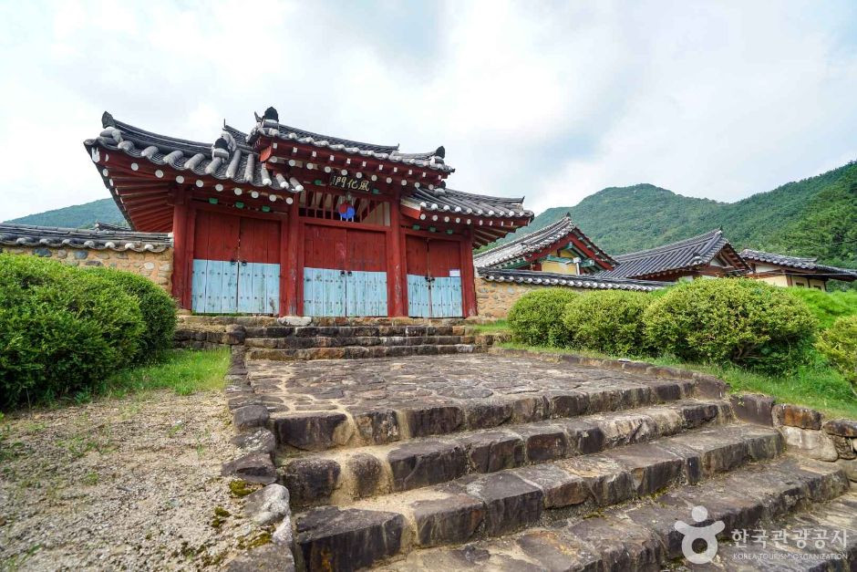 영산향교 여행 추천 - 로드트립