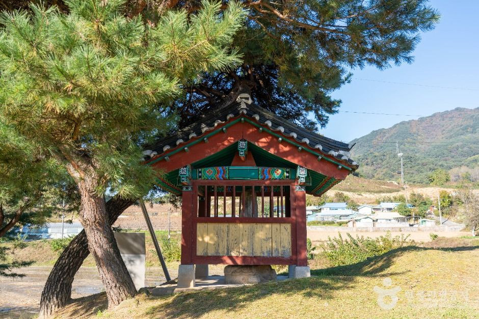 제천 시곡리 석조여래입상 여행 추천 - 로드트립