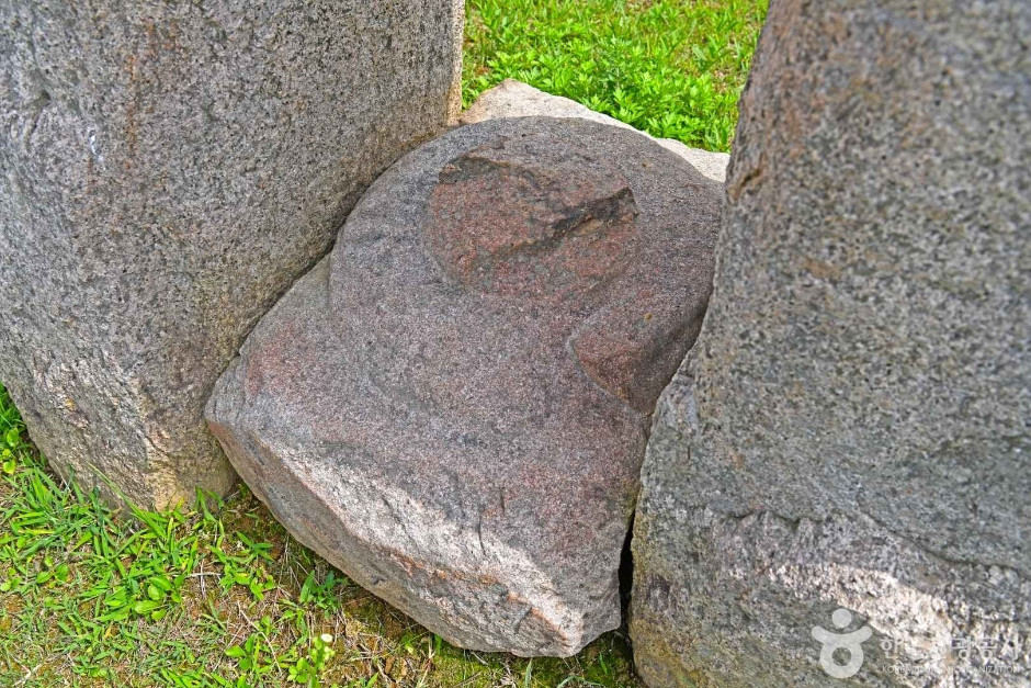 괴산 외사리 당간지주 여행 추천 - 로드트립