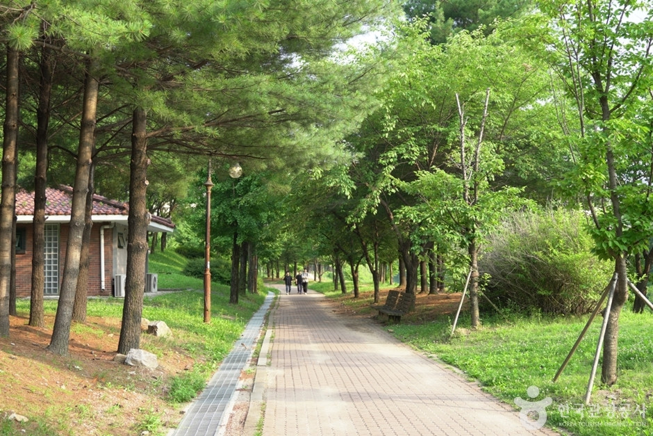 곤제근린공원 여행 추천 - 로드트립