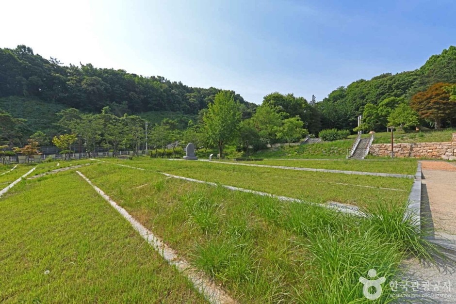 공주 우금치 전적 여행 추천 - 로드트립