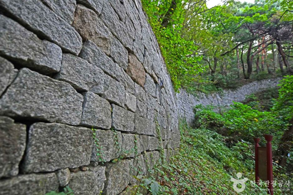 춘천봉의산성 여행 추천 - 로드트립