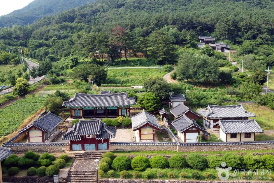영산향교 여행 추천 - 로드트립