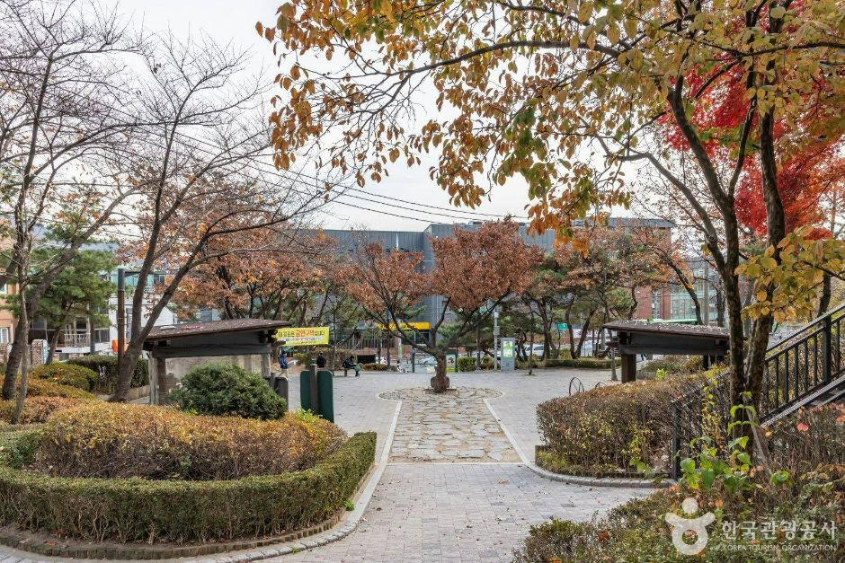 산기슭 공원 여행 추천 - 로드트립