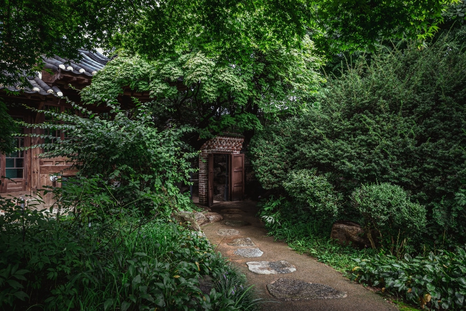 백인제가옥 여행 추천 - 로드트립