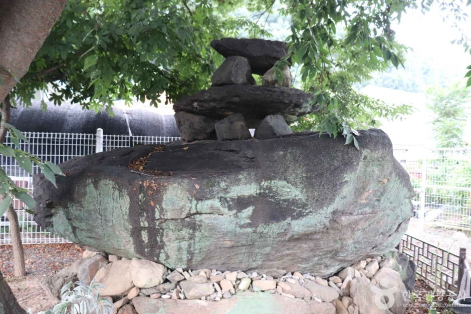 충주 조동리 지석묘 여행 추천 - 로드트립