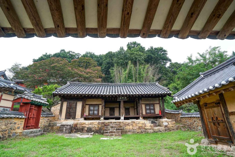 의령향교 여행 추천 - 로드트립