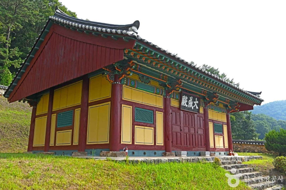 회인향교 여행 추천 - 로드트립
