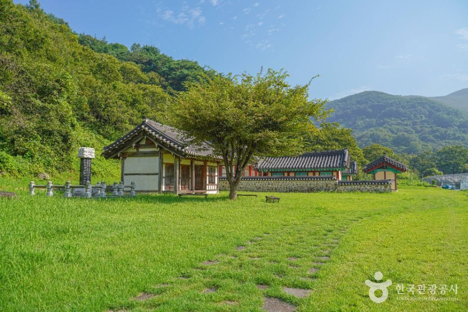 광양 형제 의병장마을 여행 추천 - 로드트립