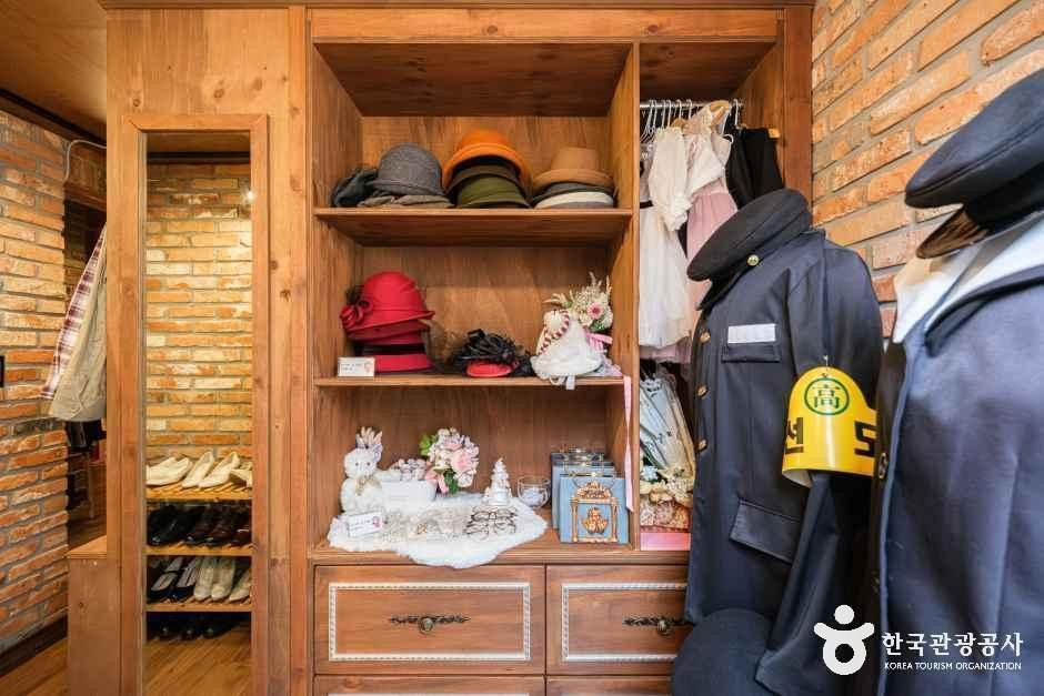 이팔청춘사진관 여행 추천 - 로드트립