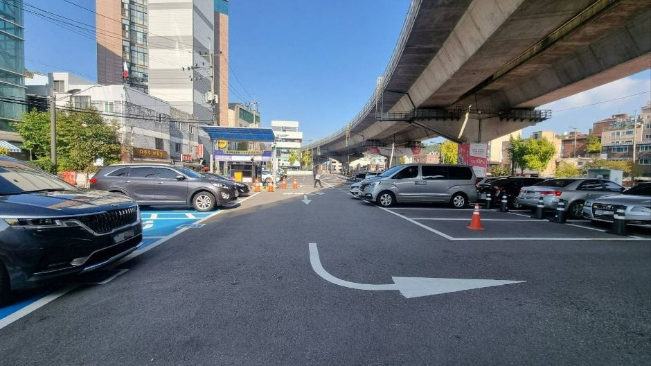 홍제천인공폭포 여행 추천 - 로드트립