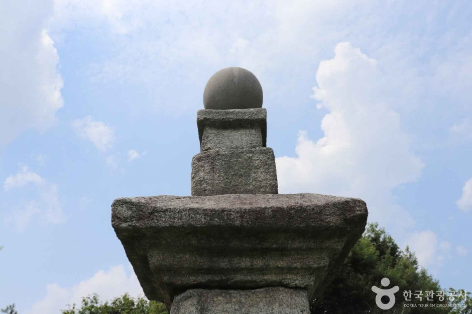 충주 원평리 삼층석탑 여행 추천 - 로드트립