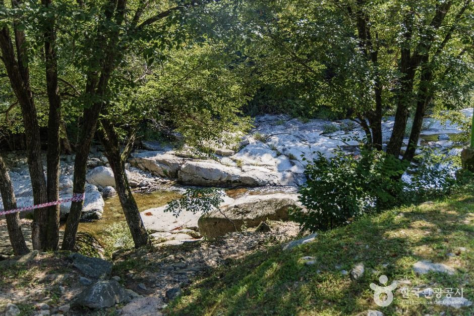화음동 정사지 여행 추천 - 로드트립