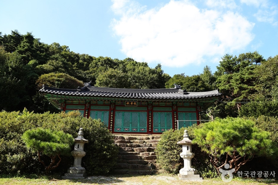 쌍미륵사와 기솔리석불입상 여행 추천 - 로드트립