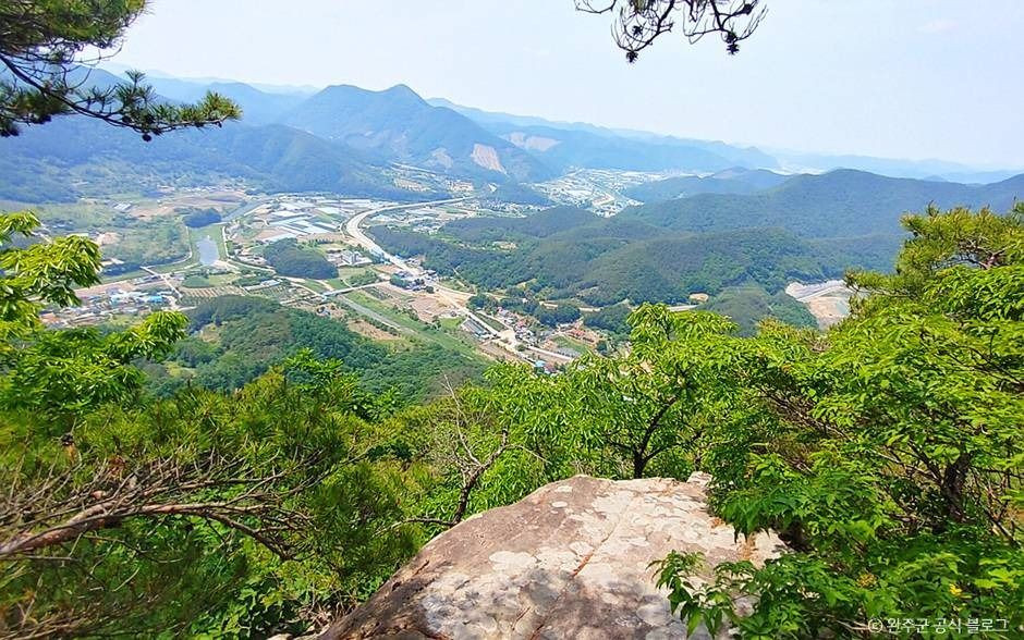 천등산(완주) 여행 추천 - 로드트립