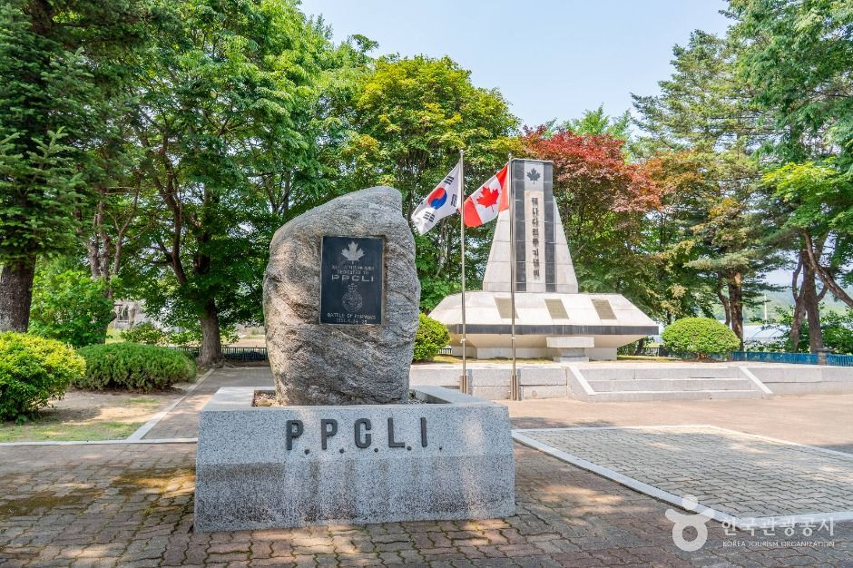 캐나다전투기념비 여행 추천 - 로드트립