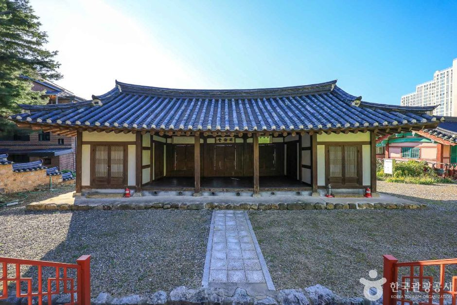 용인향교 여행 추천 - 로드트립