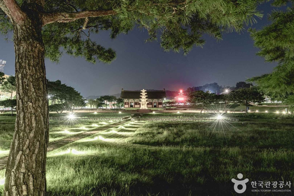 부여 정림사지 오층석탑 [유네스코 세계유산] 여행 추천 - 로드트립