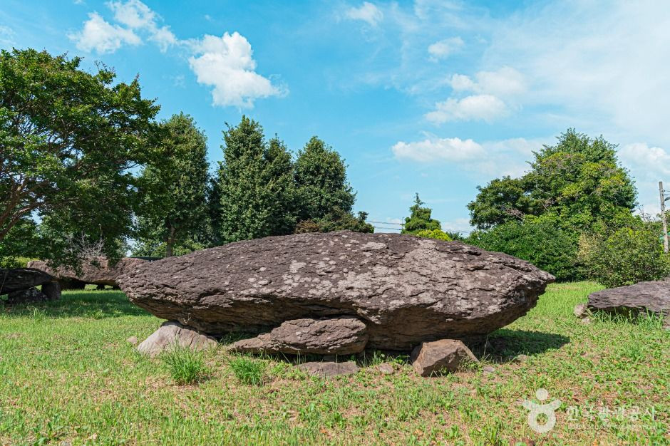 부안 구암리 지석묘군 여행 추천 - 로드트립