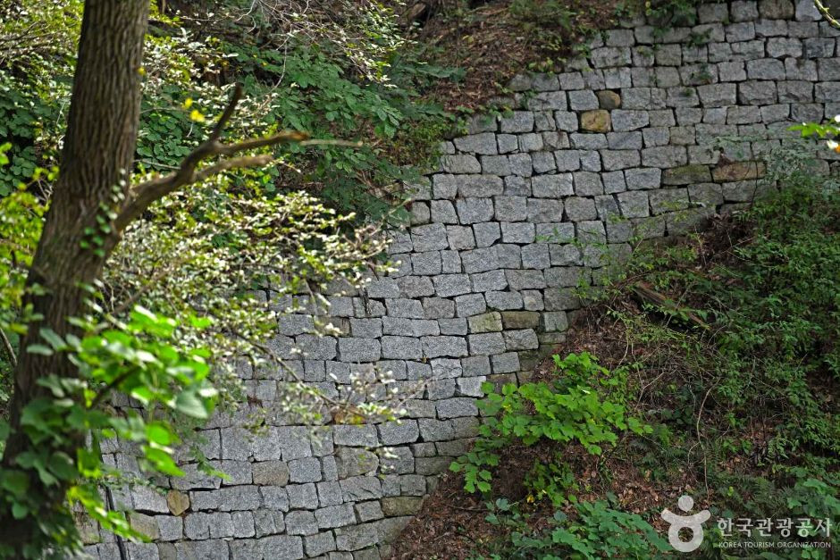 춘천봉의산성 여행 추천 - 로드트립