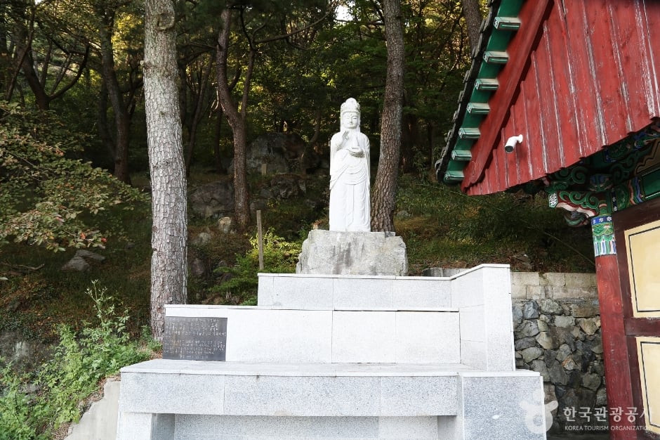 금용암(부산) 여행 추천 - 로드트립