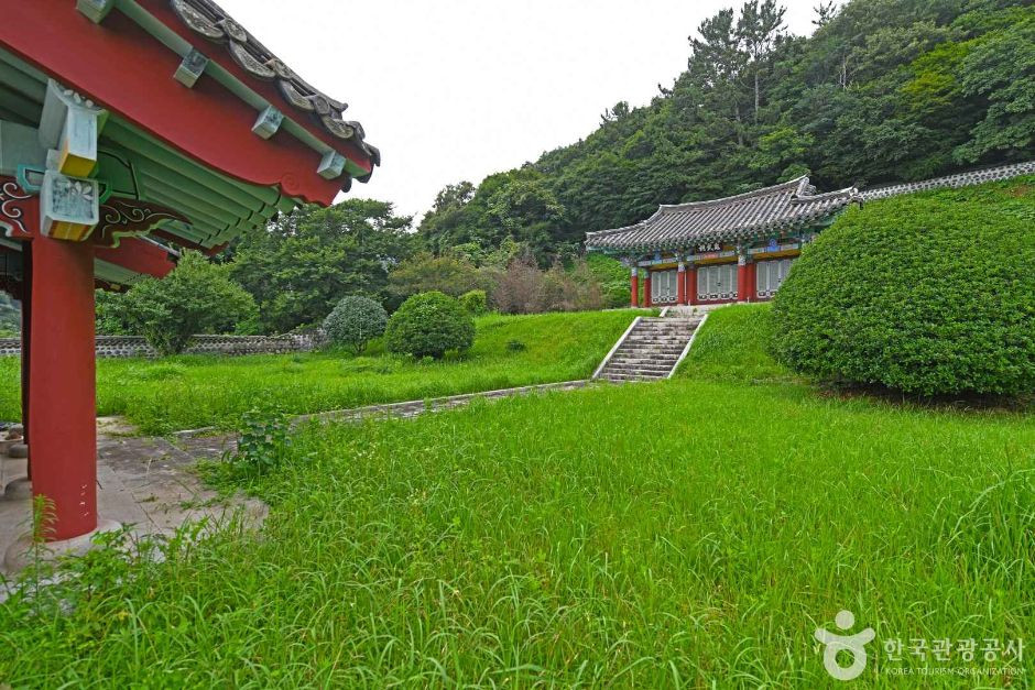 충무사(고흥) 여행 추천 - 로드트립