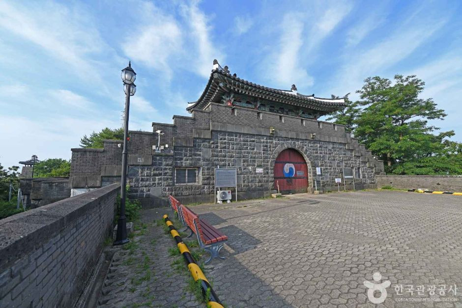 흑성산성 여행 추천 - 로드트립