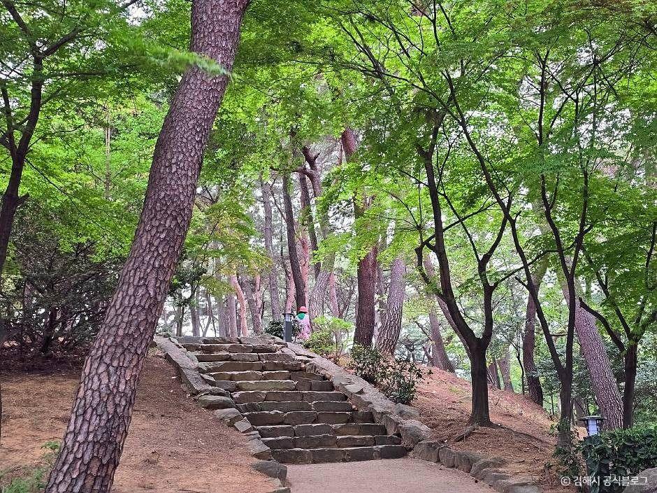 김해 구지봉 여행 추천 - 로드트립
