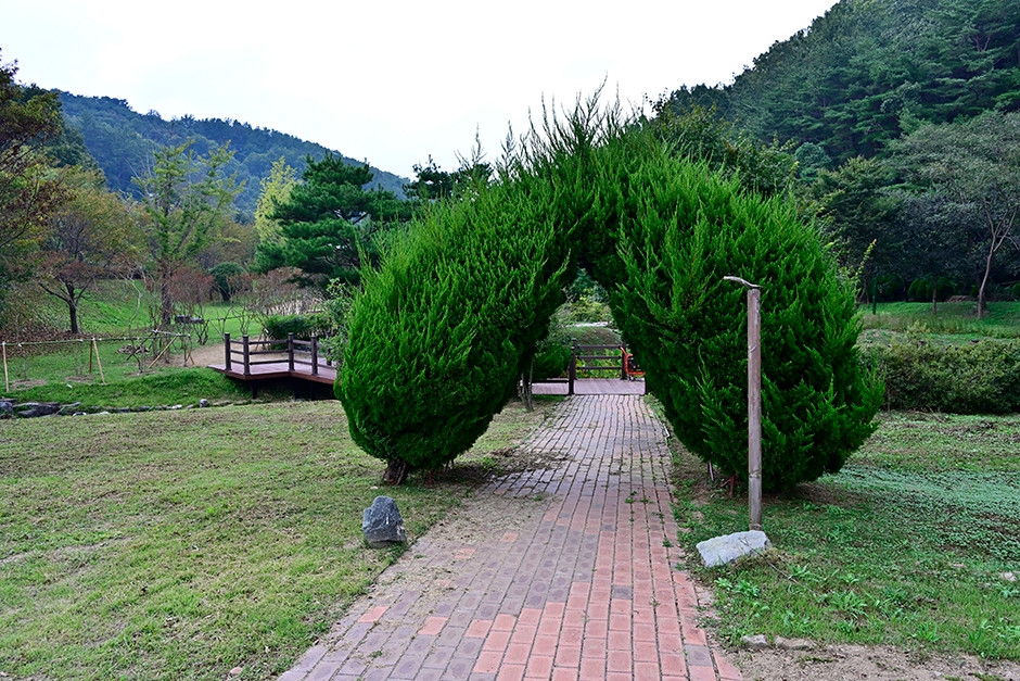 입곡문화공원 여행 추천 - 로드트립