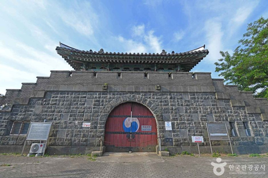 흑성산성 여행 추천 - 로드트립