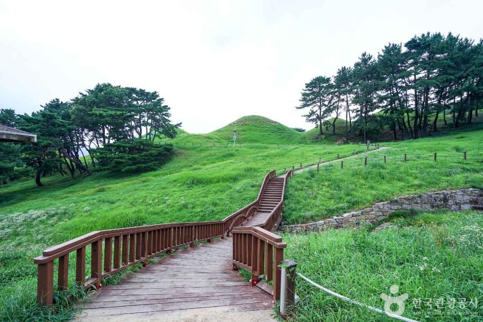 양산 북정리 고분군 여행 추천 - 로드트립