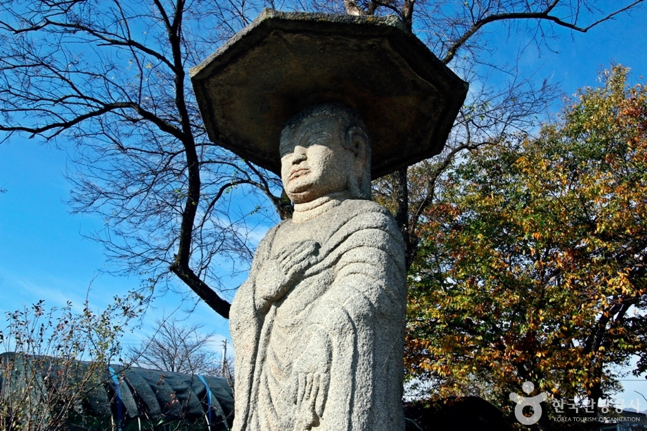 충주 원평리 석조여래입상 여행 추천 - 로드트립