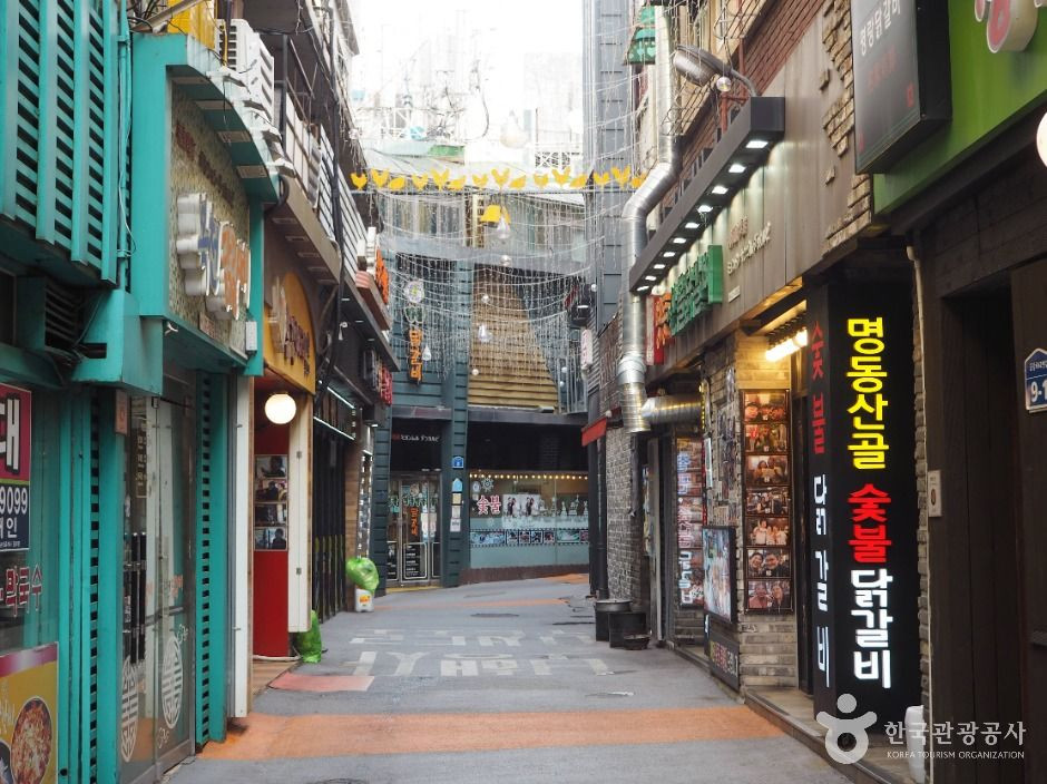 춘천 명동 닭갈비 골목 여행 추천 - 로드트립