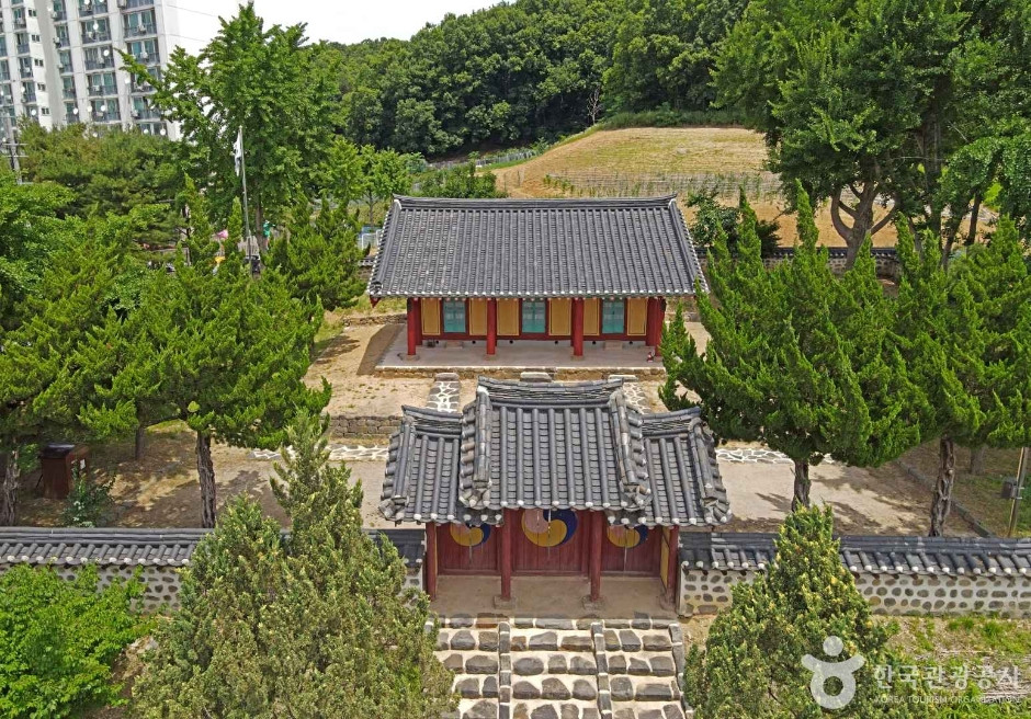 온양향교 여행 추천 - 로드트립