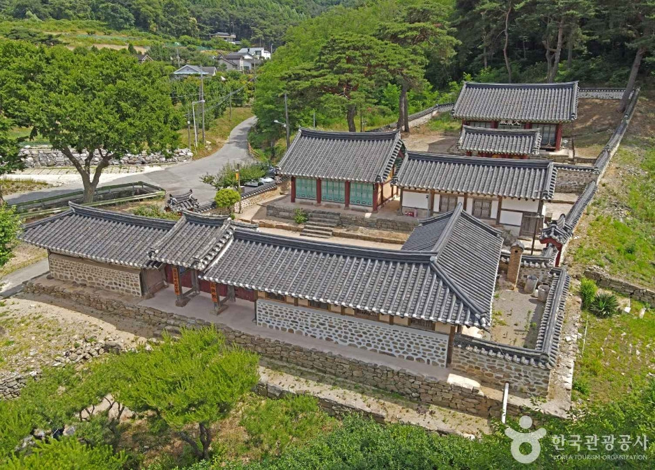 아산향교 여행 추천 - 로드트립
