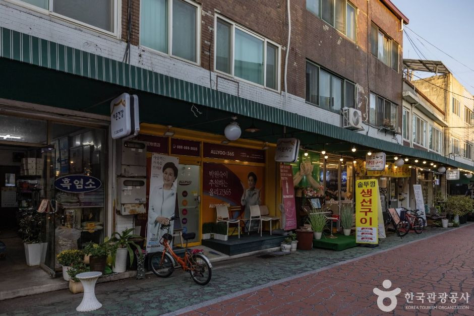 서문풍물야시장&서문시장삼겹살거리 여행 추천 - 로드트립