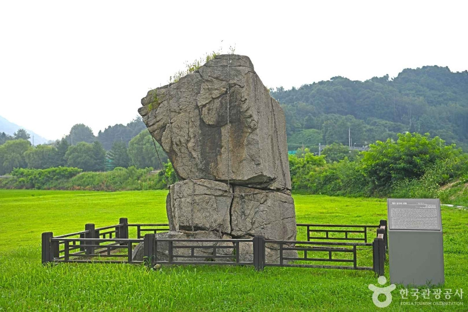 제천 입석리 선돌 여행 추천 - 로드트립