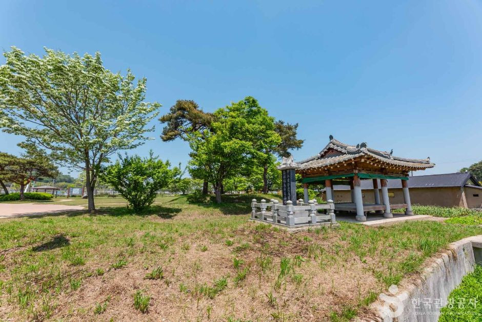 고창 무장 동학농민혁명 기포지 여행 추천 - 로드트립