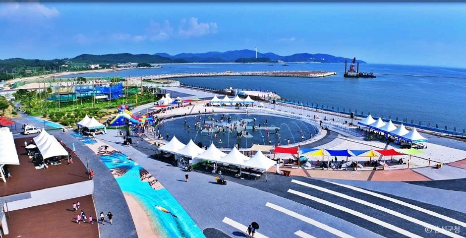 남당항 해양분수공원 여행 추천 - 로드트립