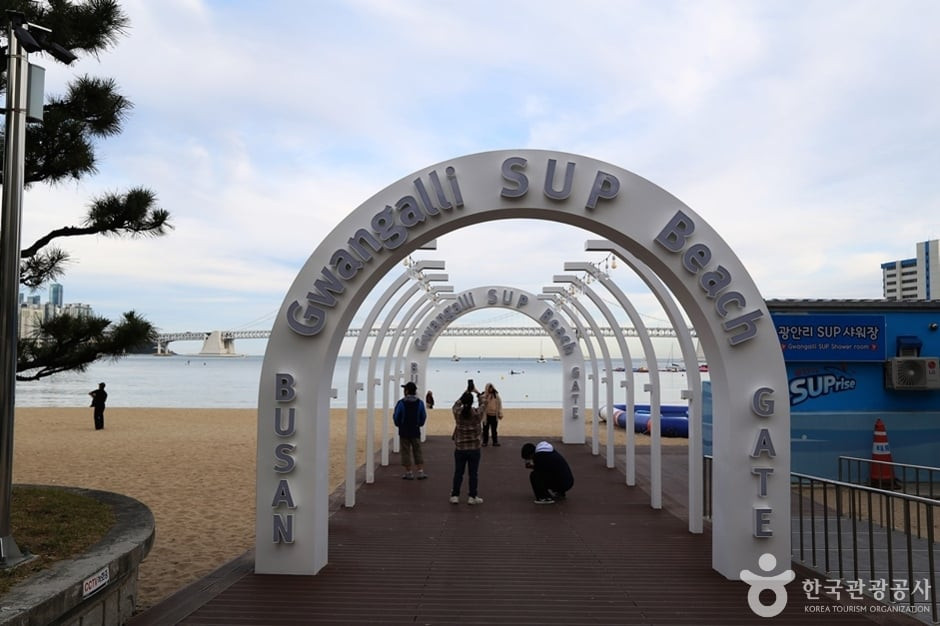 광안리해변 테마거리 여행 추천 - 로드트립