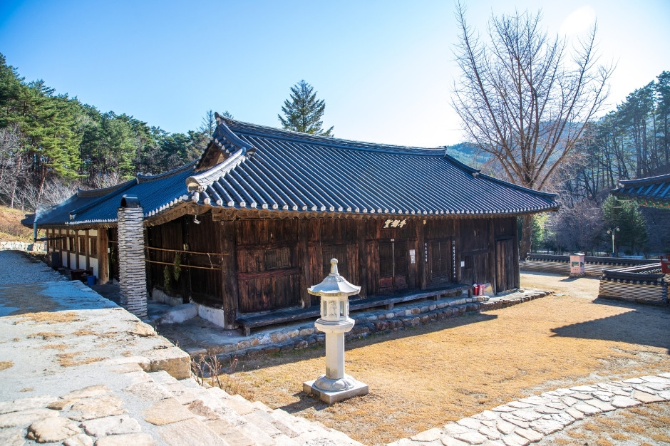 신흥사(삼척) 여행 추천 - 로드트립