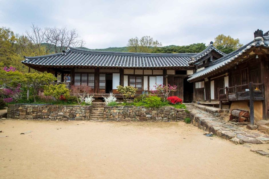 구례 운조루 고택 여행 추천 - 로드트립