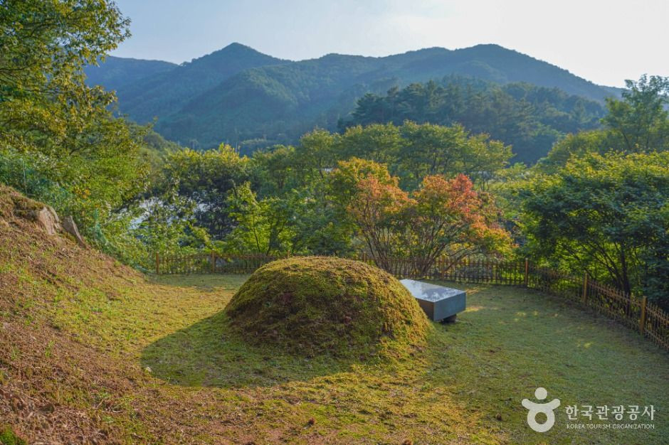 안성 남사당 바우덕이 묘 여행 추천 - 로드트립