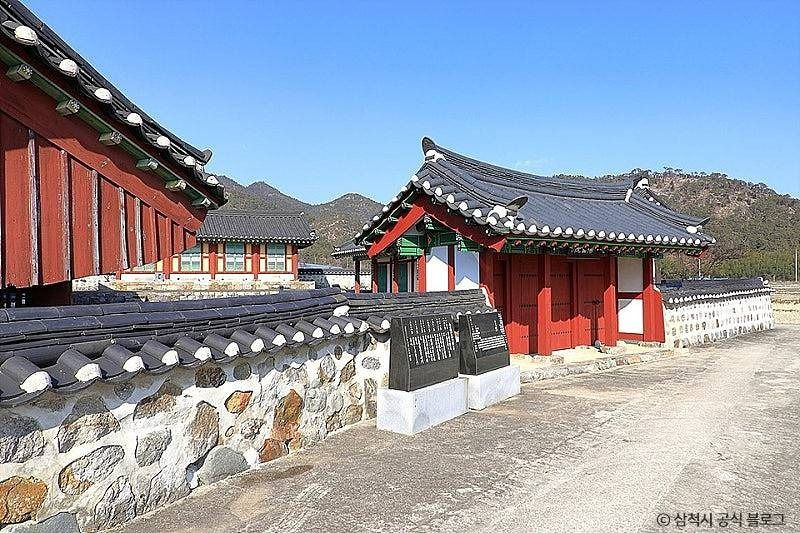 산양서원 여행 추천 - 로드트립