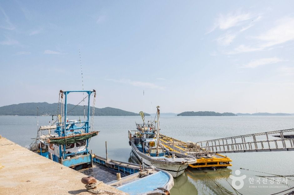 남산포 선착장 여행 추천 - 로드트립