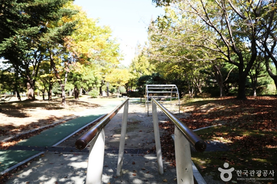 창원 중앙체육공원 여행 추천 - 로드트립