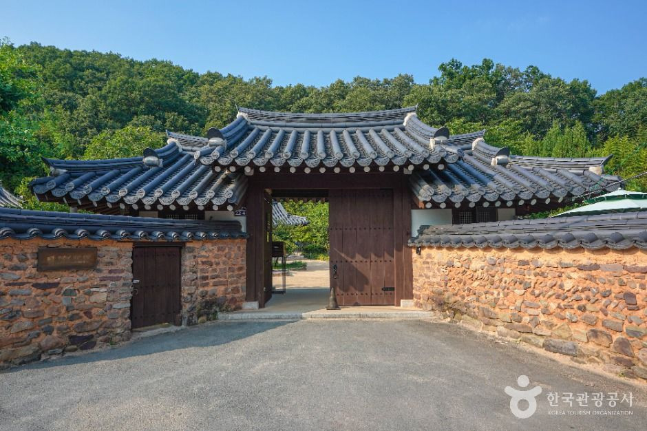 호암 이병철선생 생가 여행 추천 - 로드트립