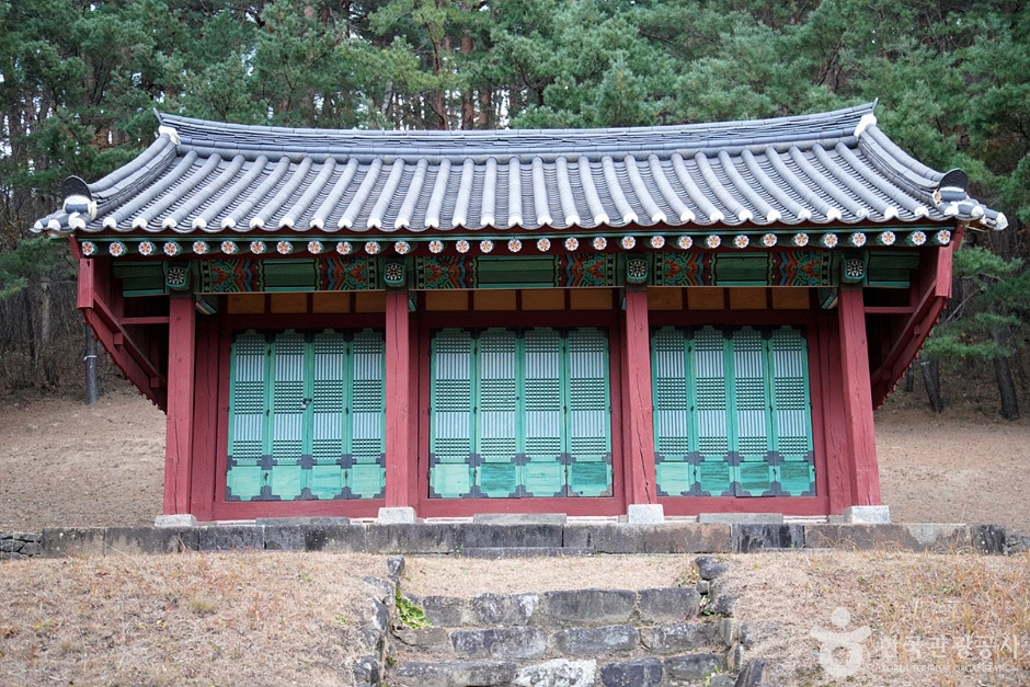 삼척 영경묘 여행 추천 - 로드트립