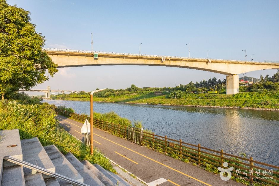 경인아라뱃길 다남공원 여행 추천 - 로드트립