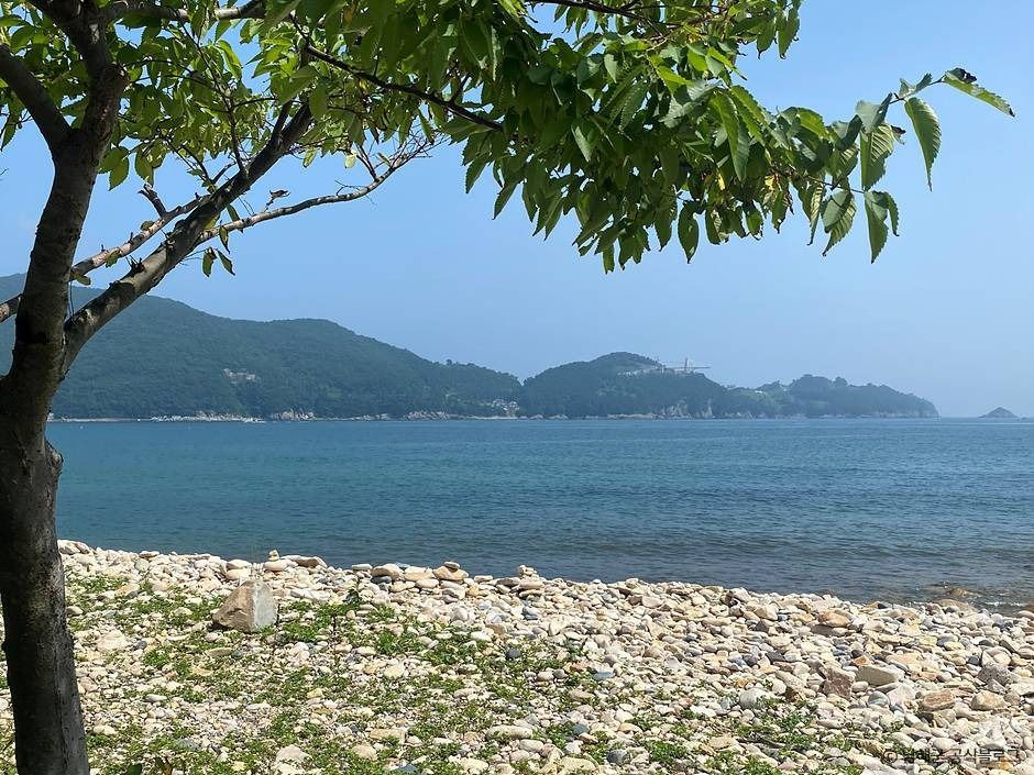 천하몽돌해수욕장 여행 추천 - 로드트립